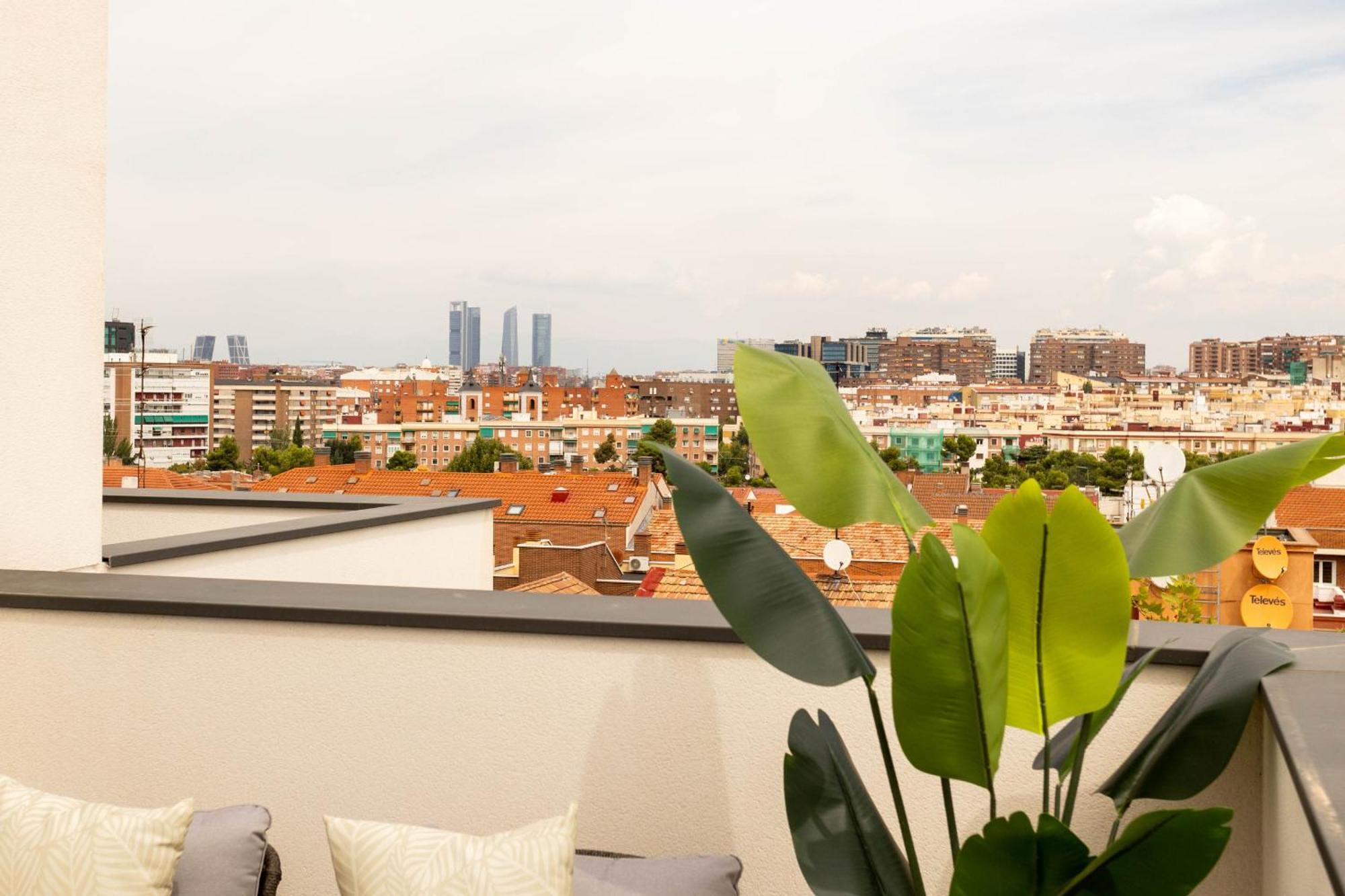 Alcala En Madrid Apartment ภายนอก รูปภาพ